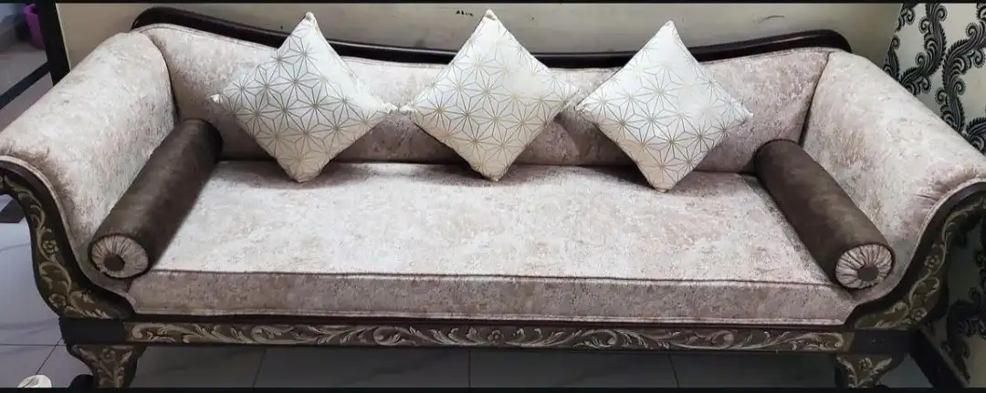 Big size (7 seater sofa set) in brand new condition