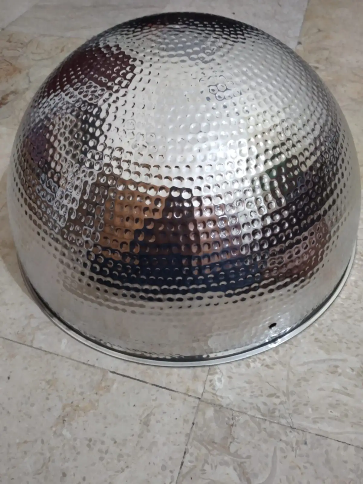 Steel hotel dishes per ye design ka kam karwane ke Liye rabta Karen