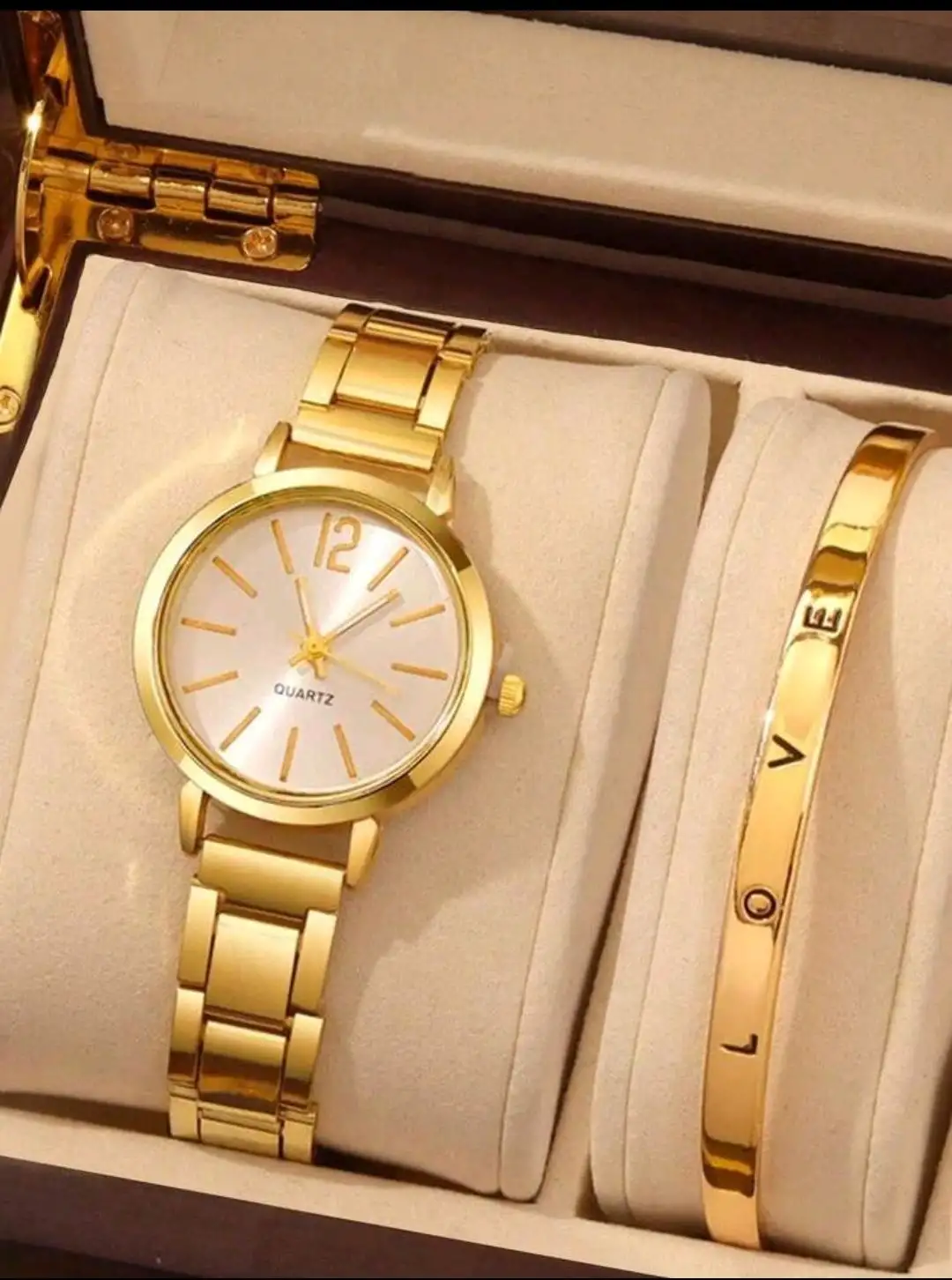 4pcs Fashionable And Versatile Casual Men’s And Women’s Couple Watches 💙 with all accessor