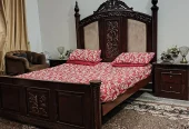 Solid wood bed with Ortho matrix