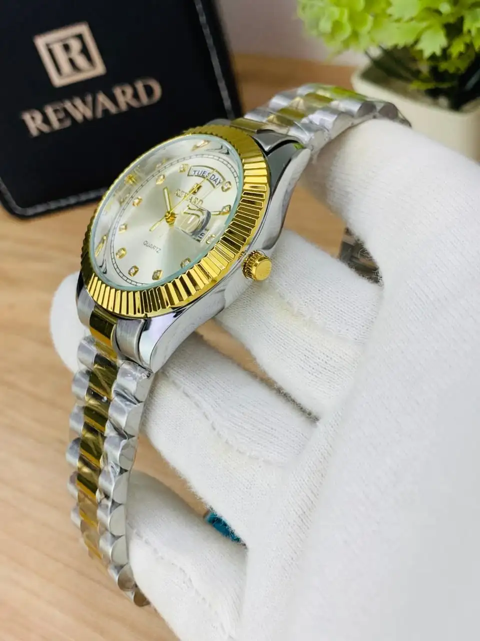 Reward Original Men’s Watch | Day Date Working | Stainless Steel Chain | Water Resistant |