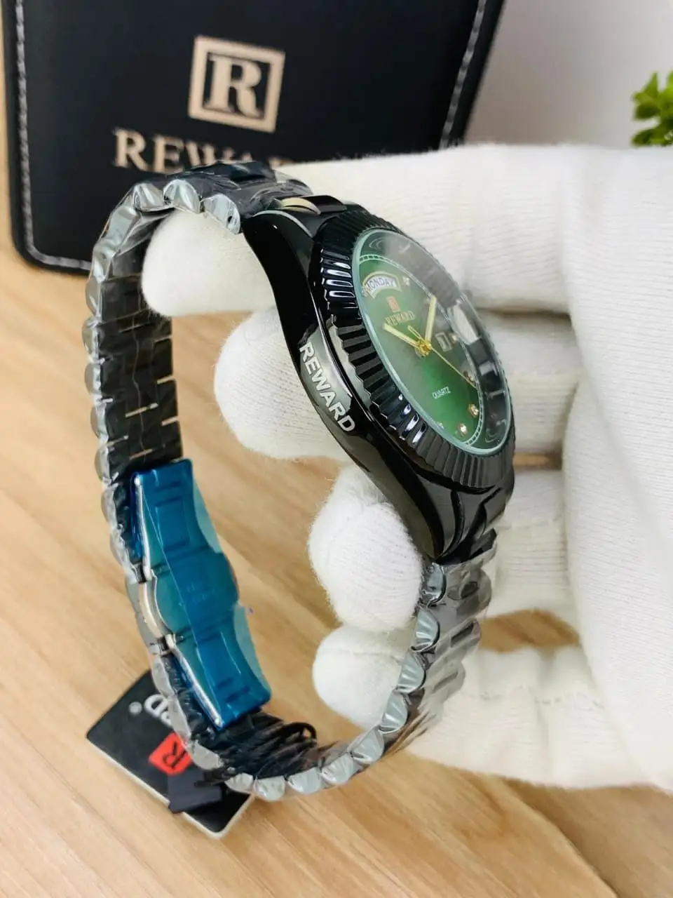 Reward Original Men’s Watch | Day Date Working | Stainless Steel Chain | Water Resistant |