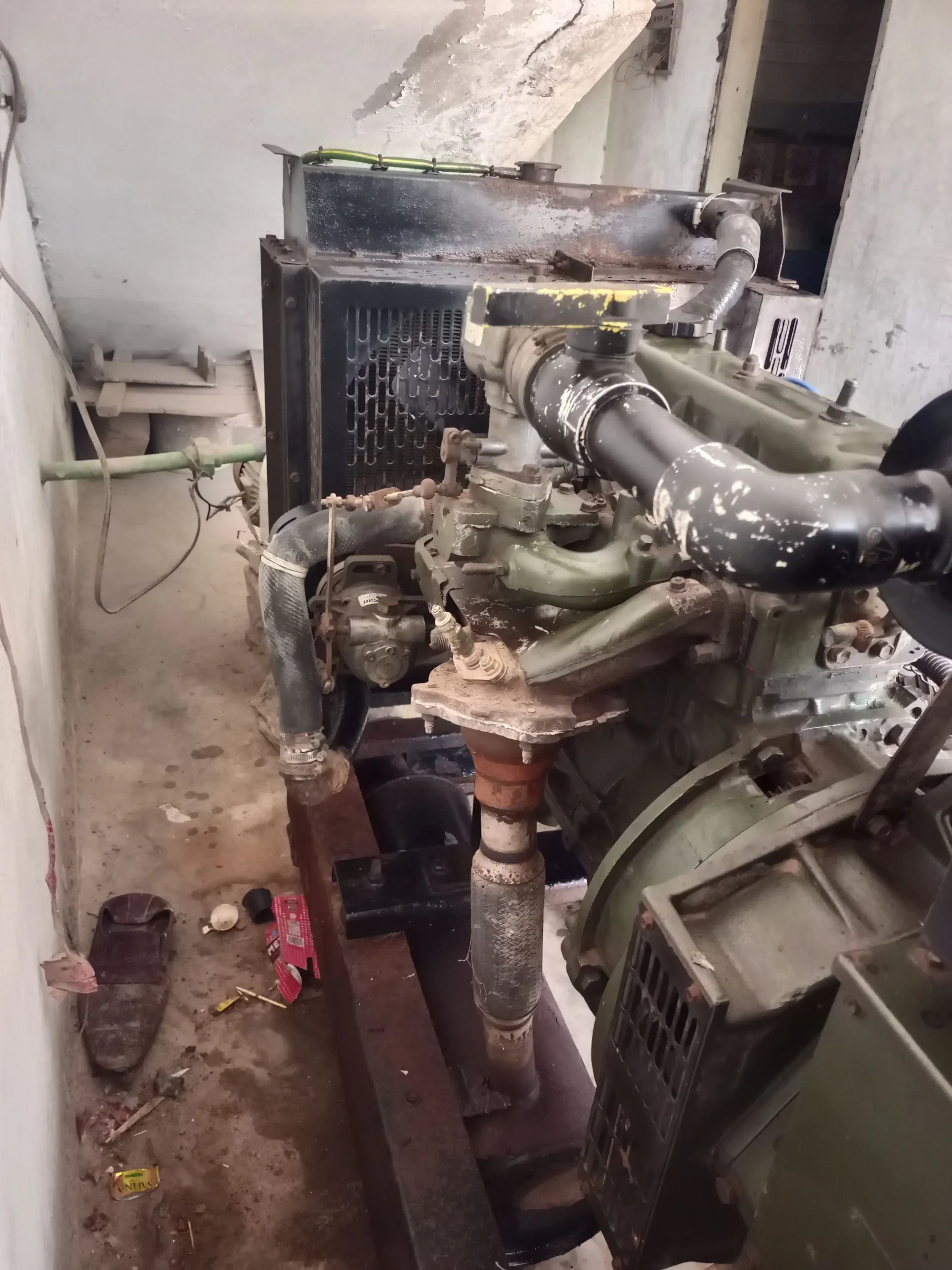 Gas generator