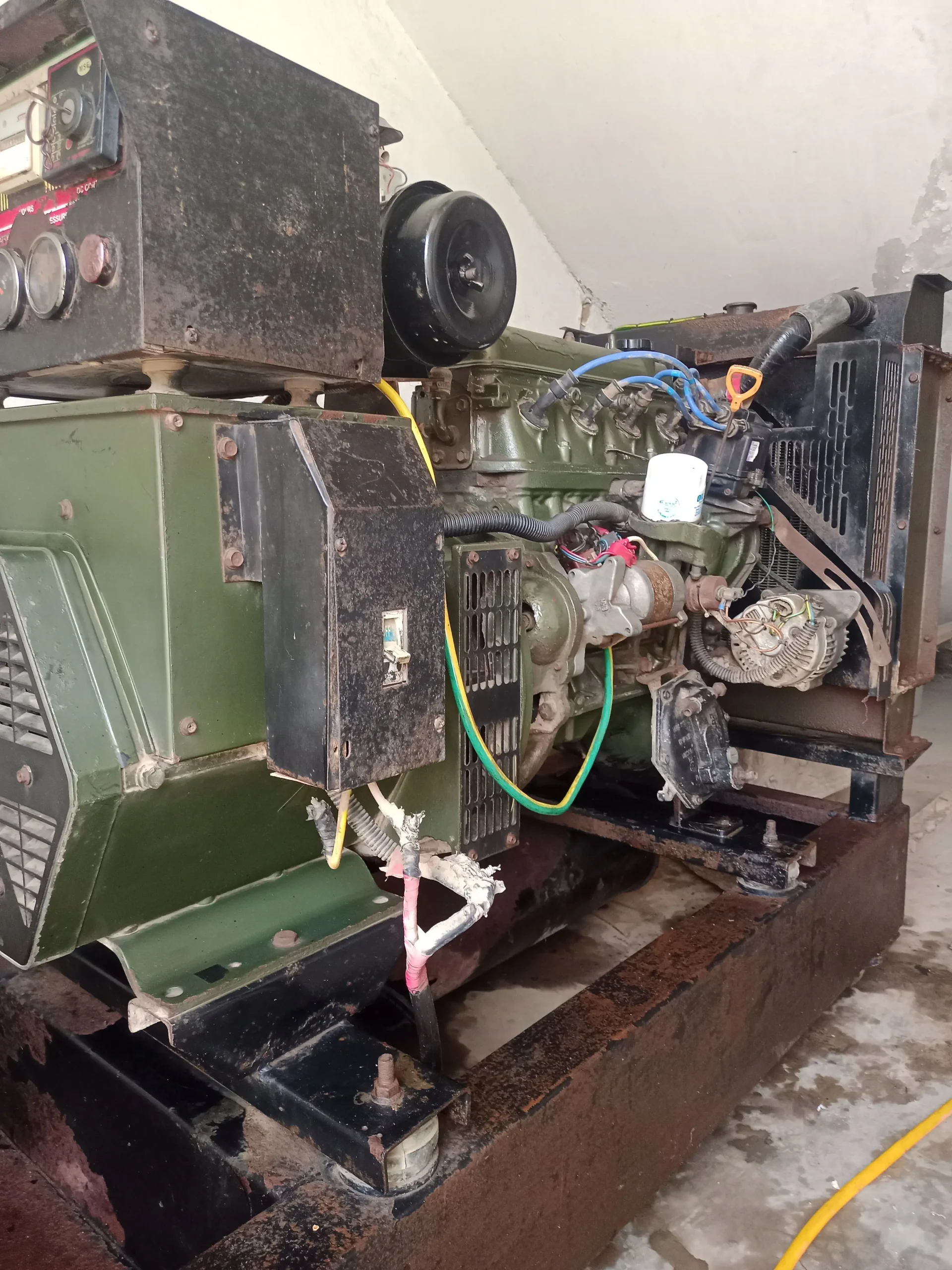 Gas generator