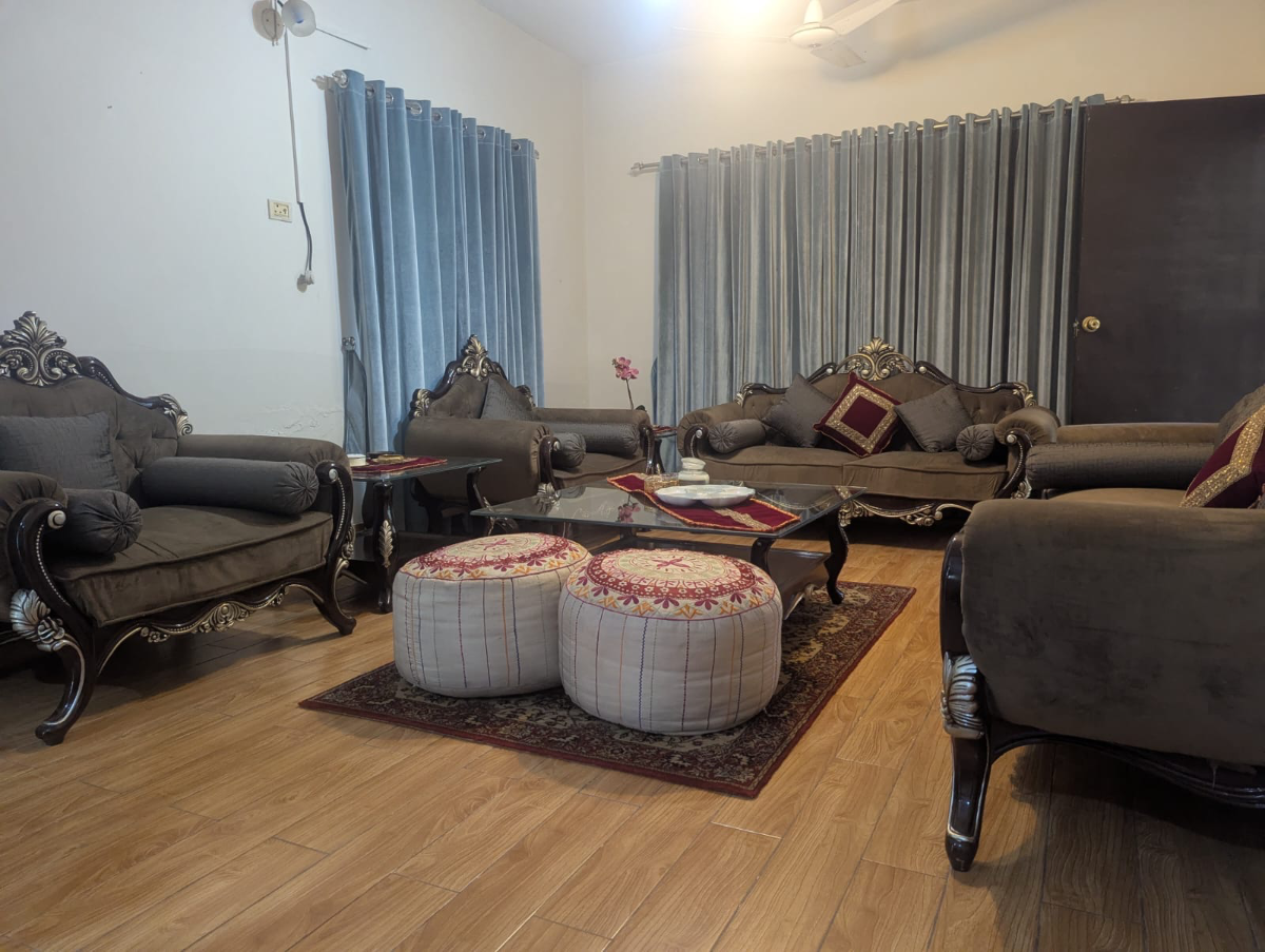 Pure sheesham wood chinoti sofa 3 tables