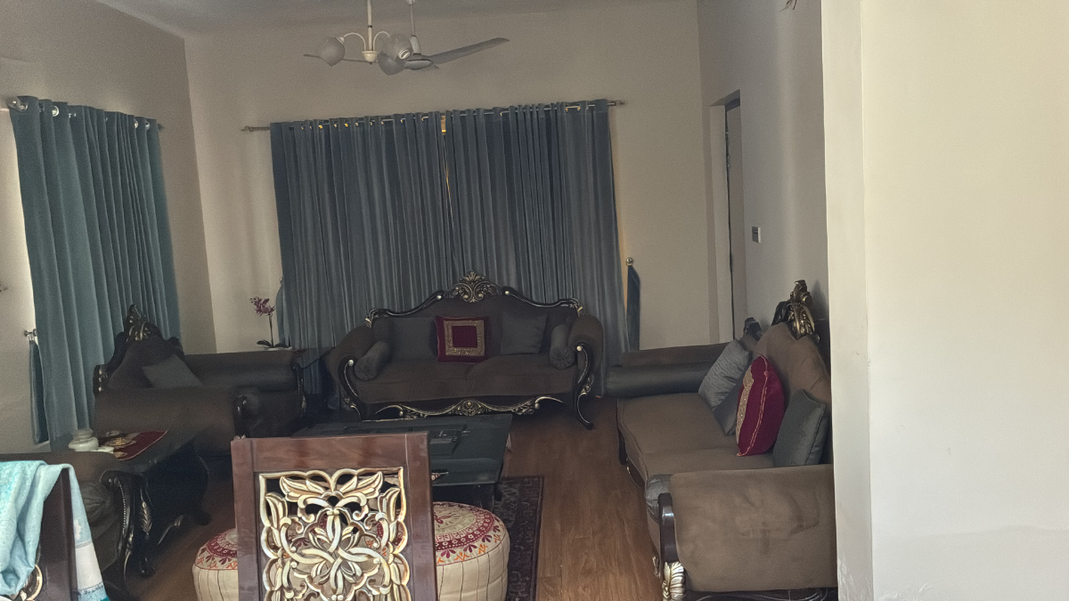 Pure sheesham wood chinoti sofa 3 tables