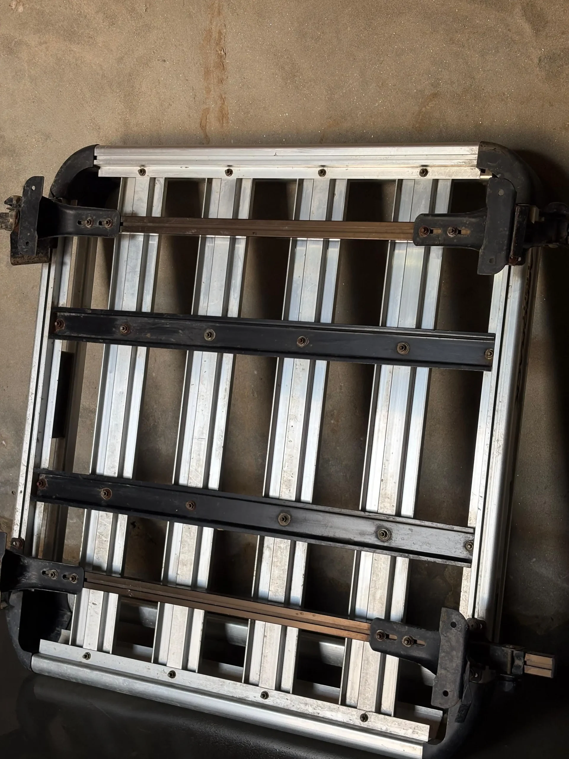 Aluminium Roof Rack / Luggage Carrier