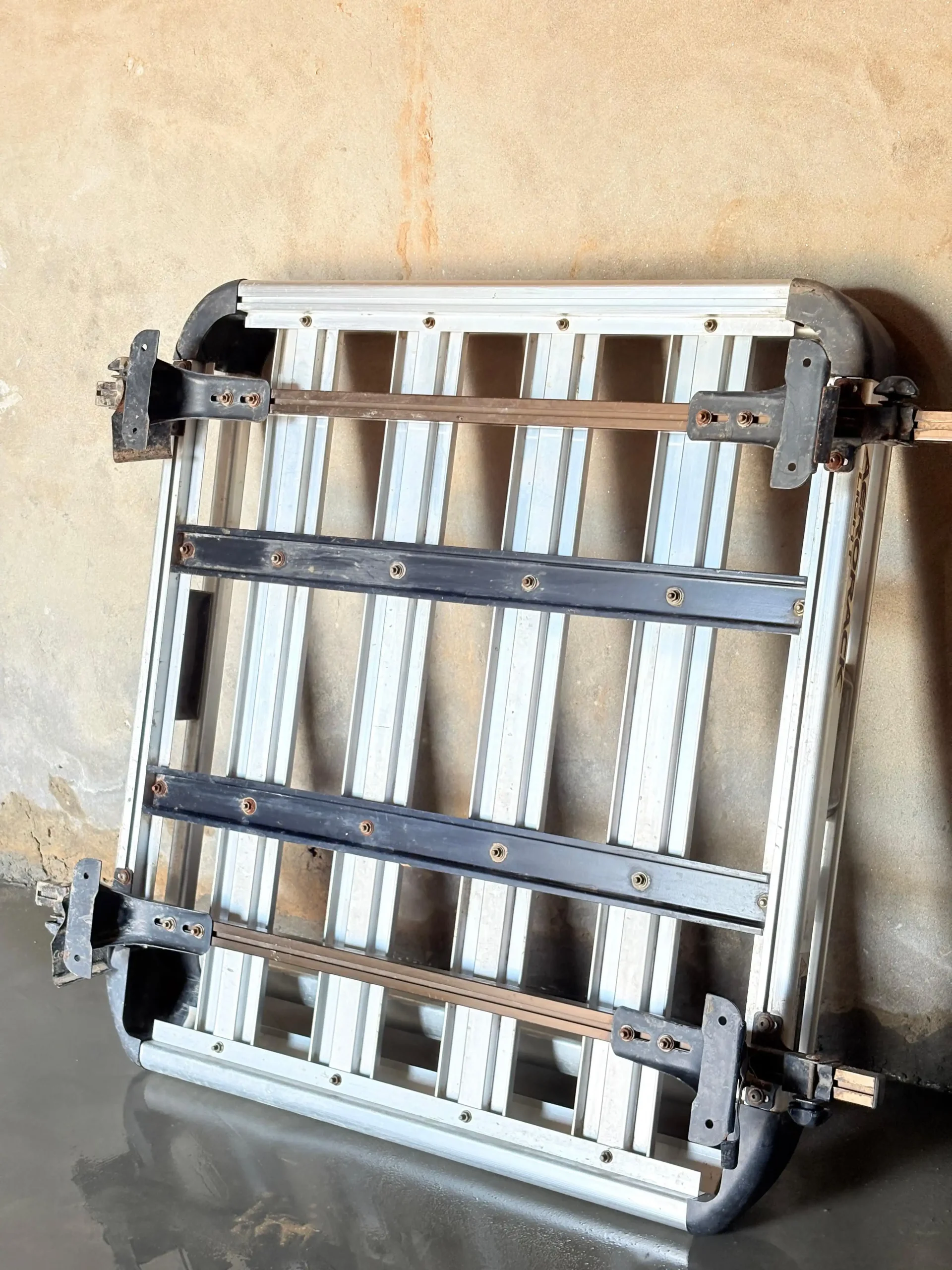 Aluminium Roof Rack / Luggage Carrier