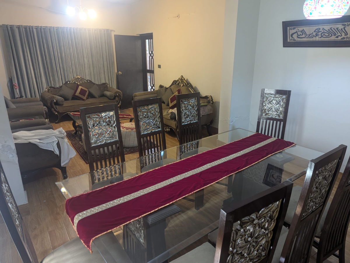 Pure sheesham chinoti wood 8 seater dining table