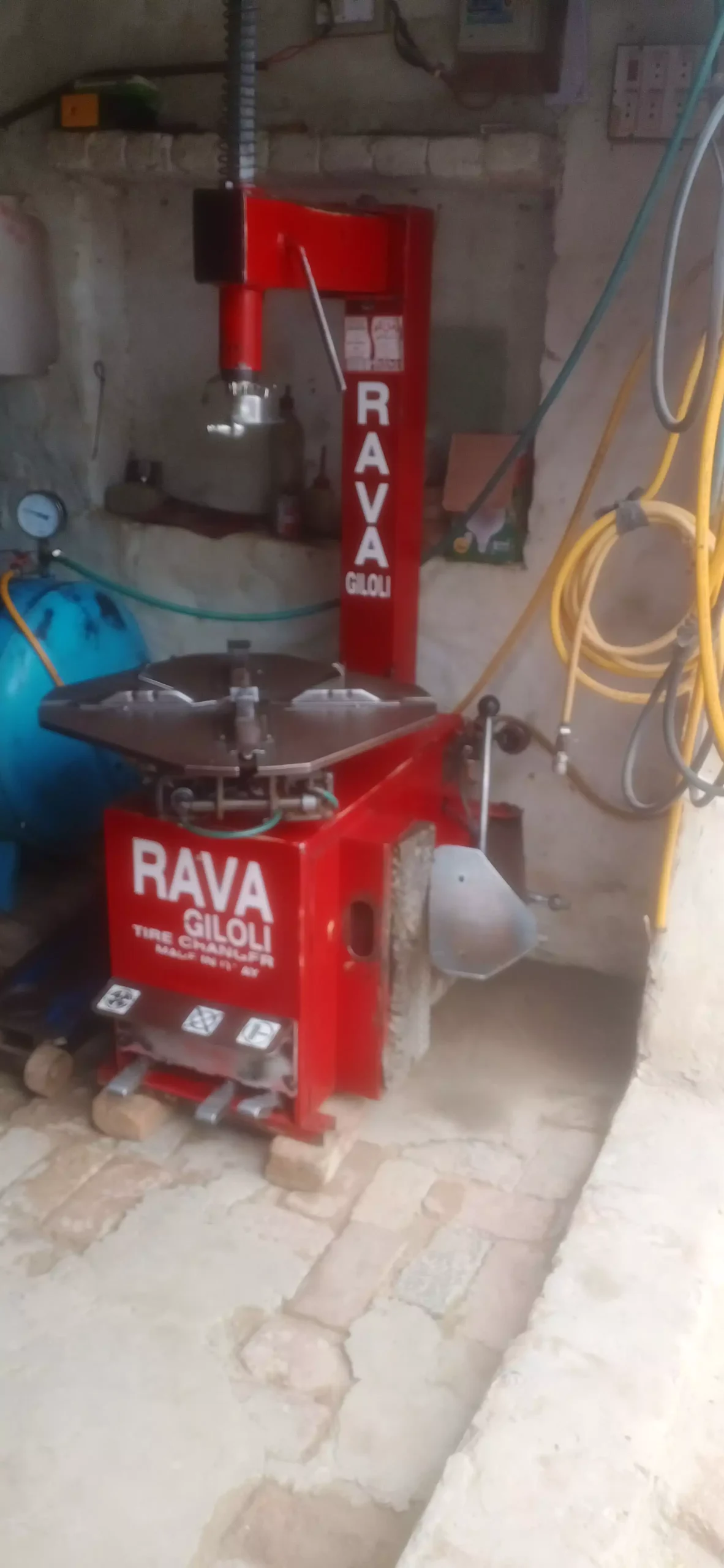 Rava giloli tire changer machine miter gheej heter taraly jack