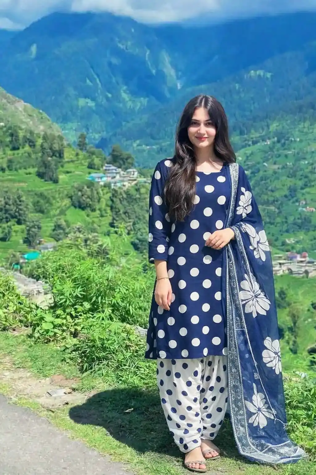 Elegant Pure Lawn Suit