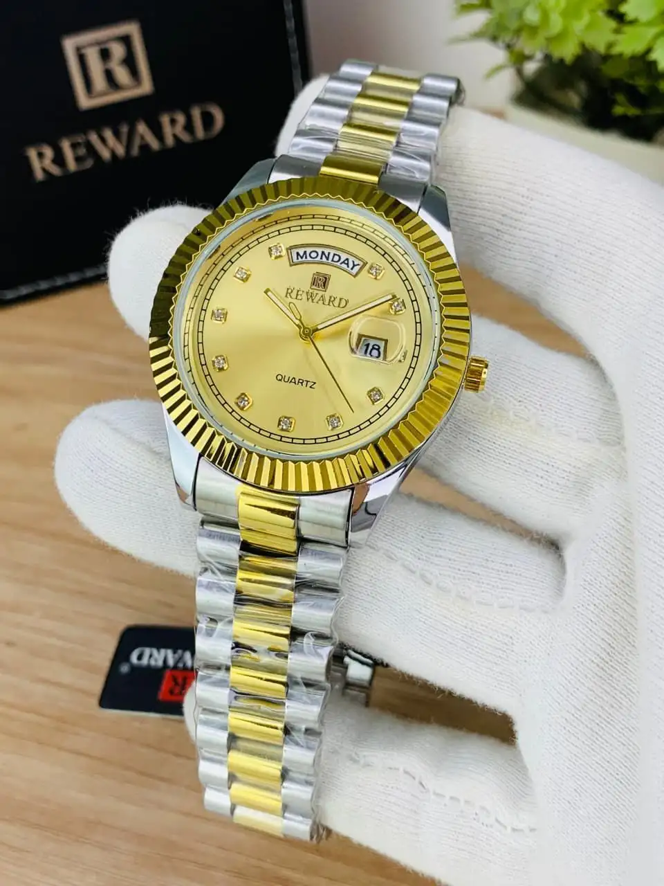 Reward Original Men’s Watch | Day Date Working | Stainless Steel Chain | Water Resistant |