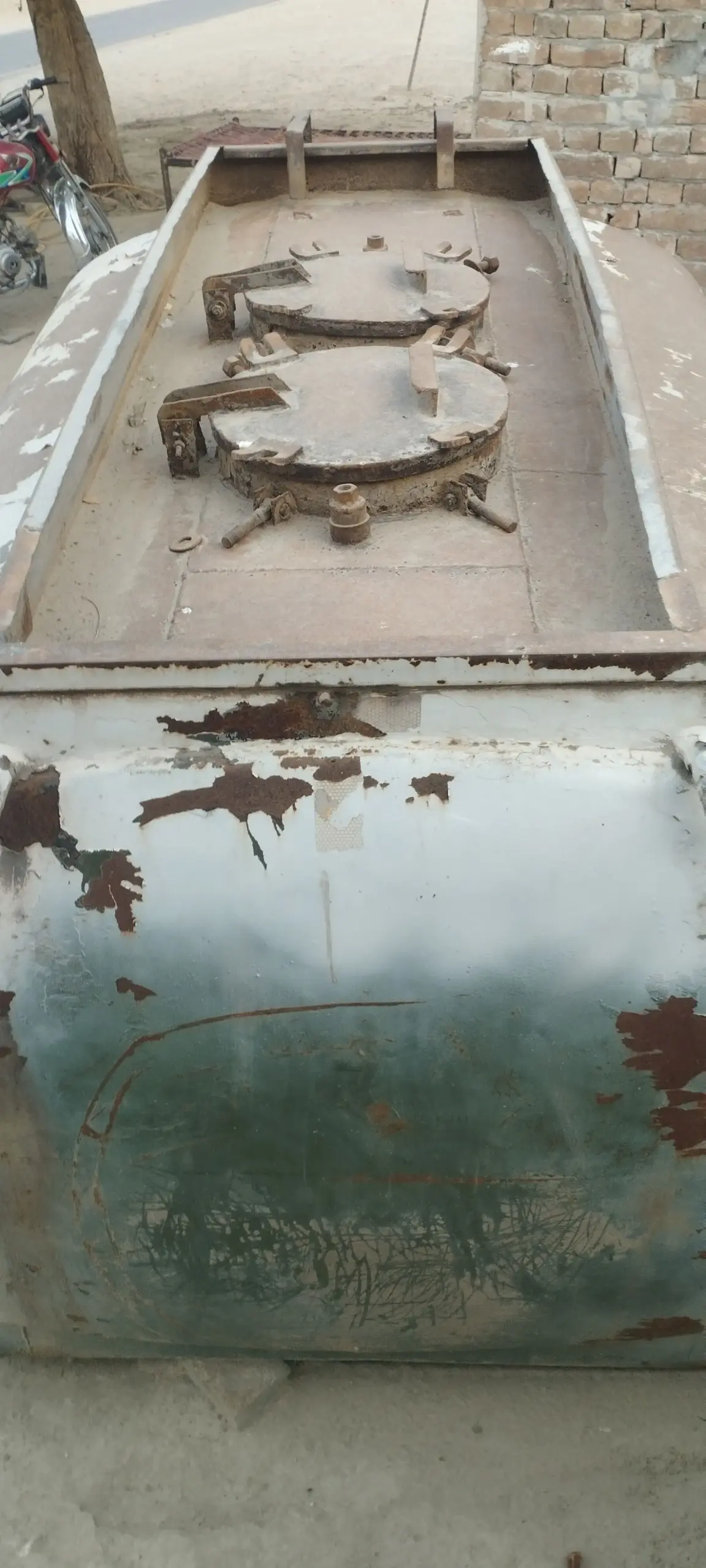Tanki 2500 ltr