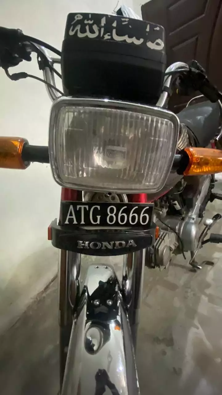 Honda Cd 70 [ 2023 Nov] Model