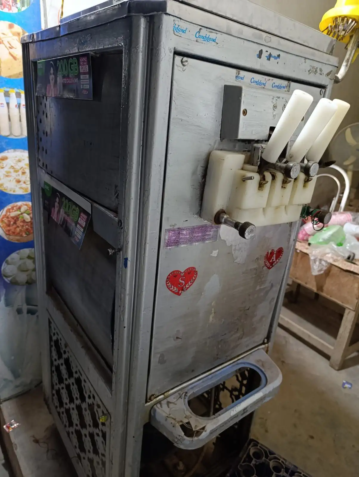Cone ice-cream machine