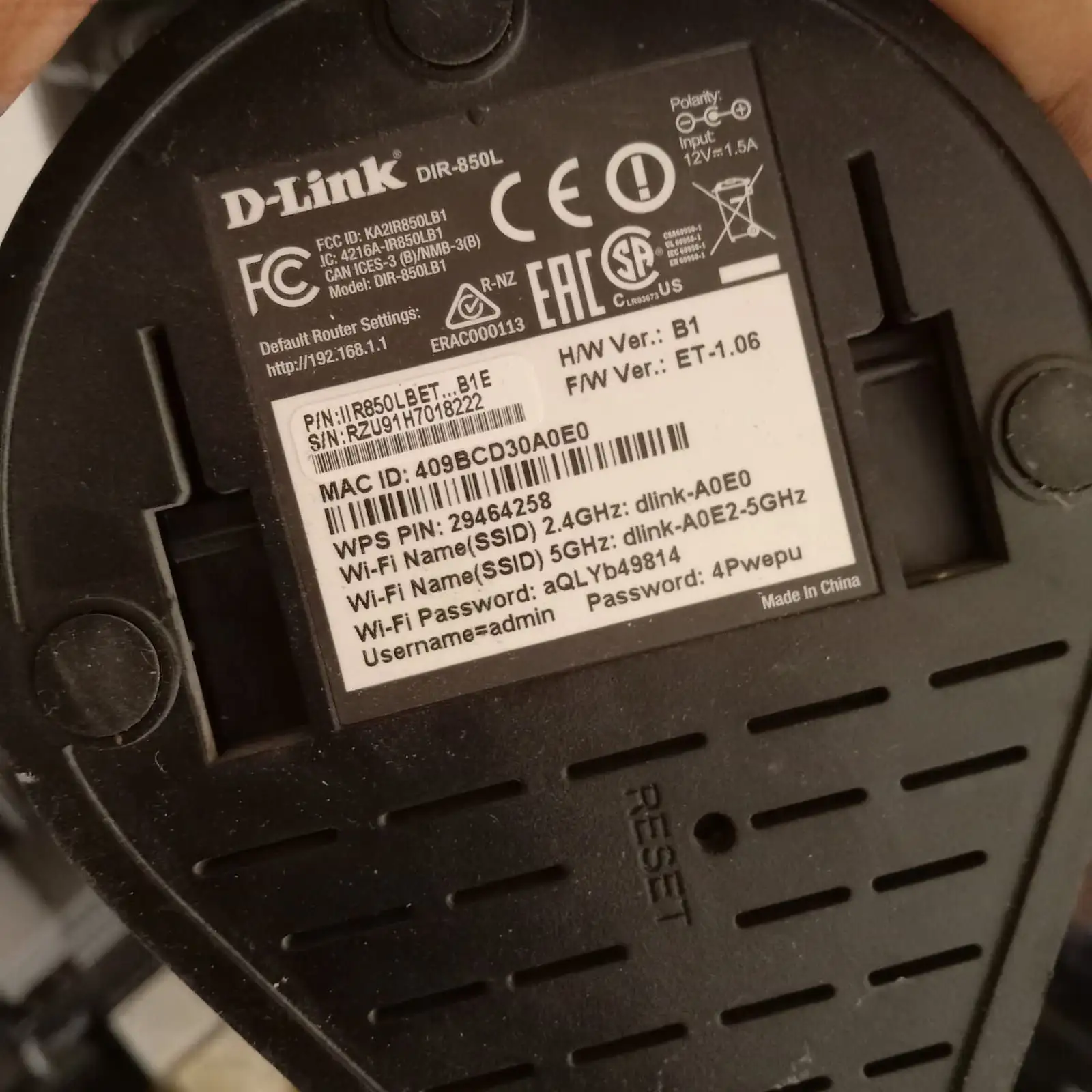 D Link DiR-850L WiFi Router Dual-band 4Ghz 5Ghz Gigabit