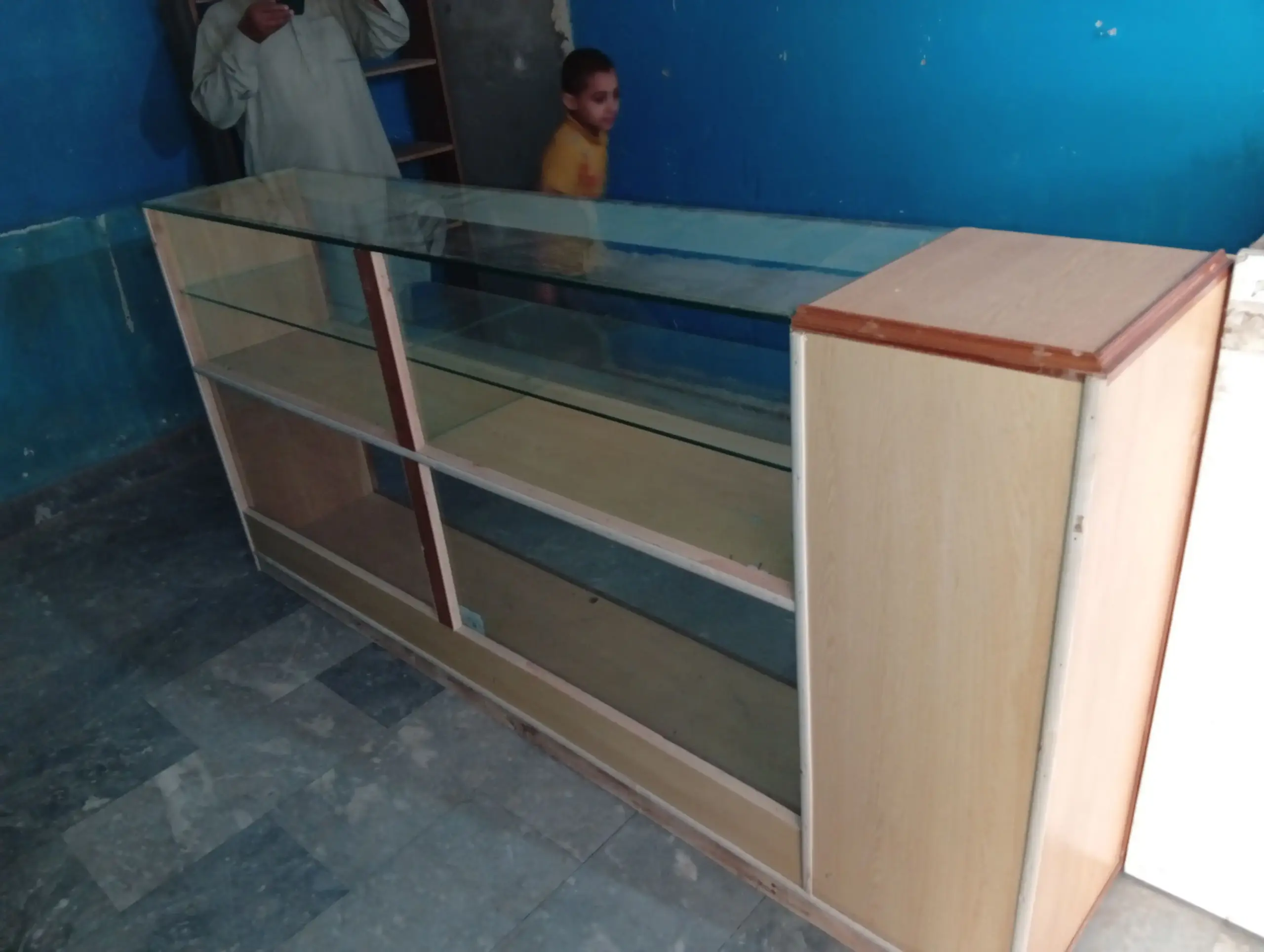 Glass Display Counter / Shop Counter – Excellent Condition