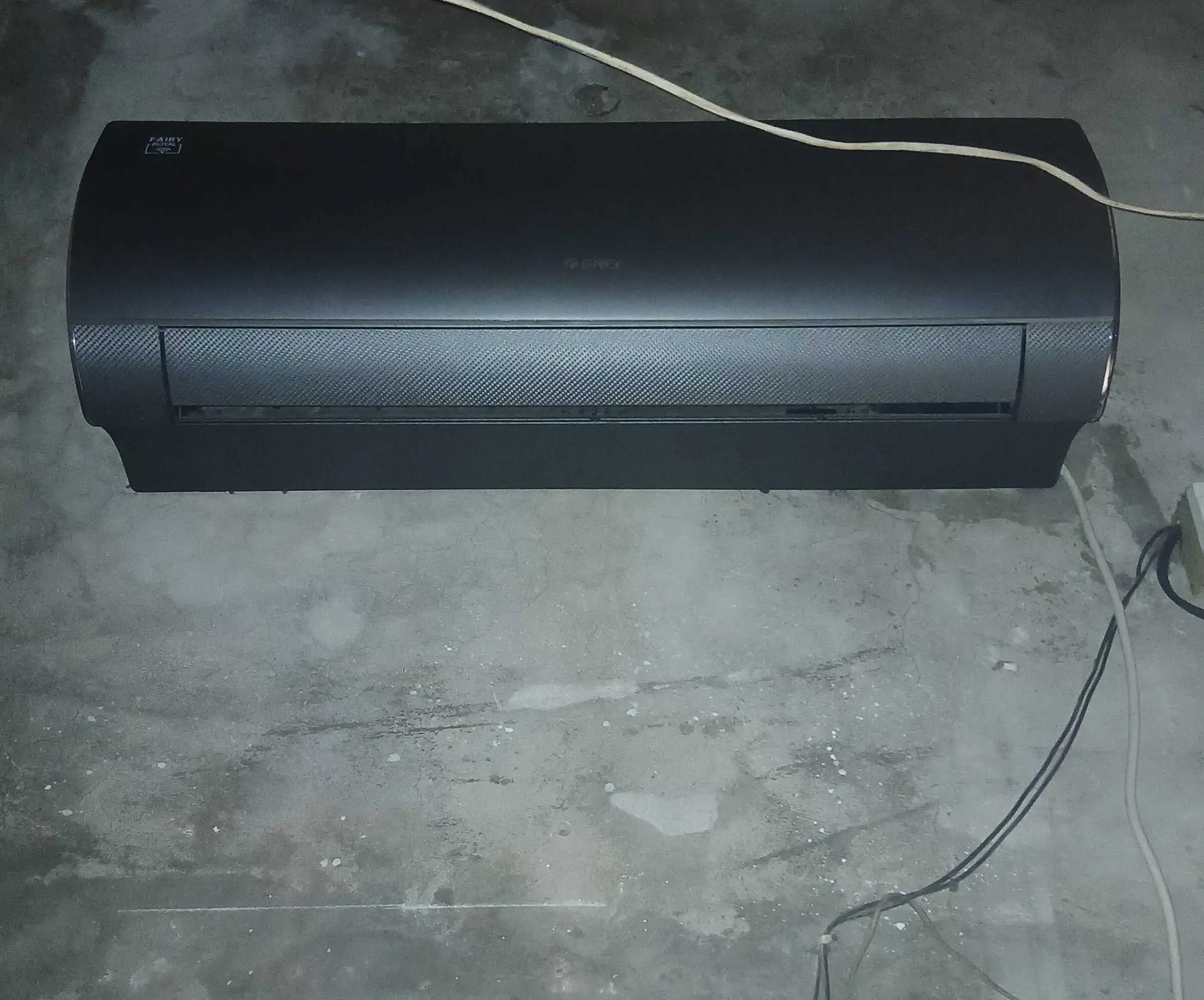 AC GREE 1TON FAIRY ROYAL FOR SALR IN LAHORE