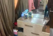 Selling my bedroom set
