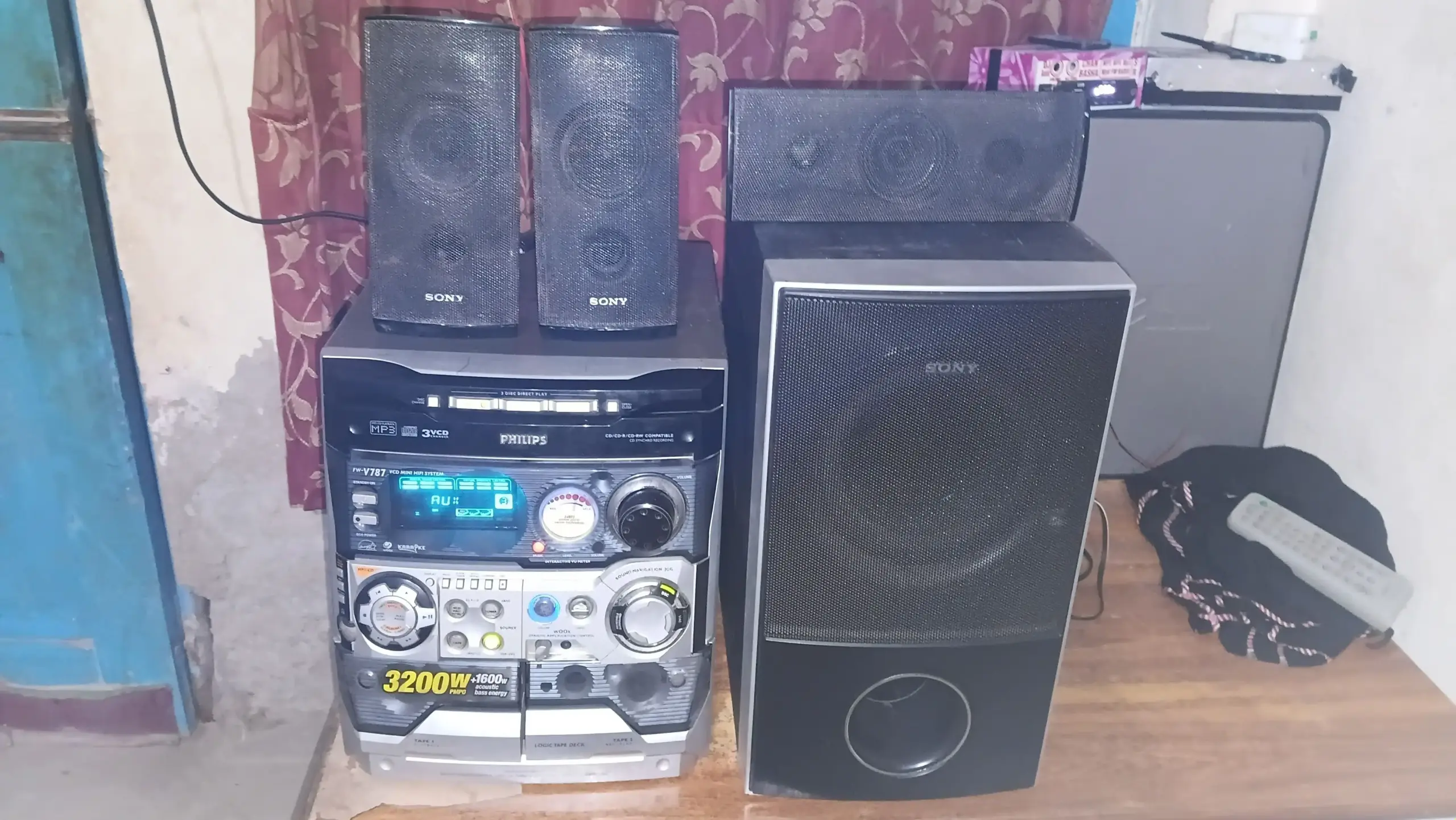 Philips FW-V787 HiFi System