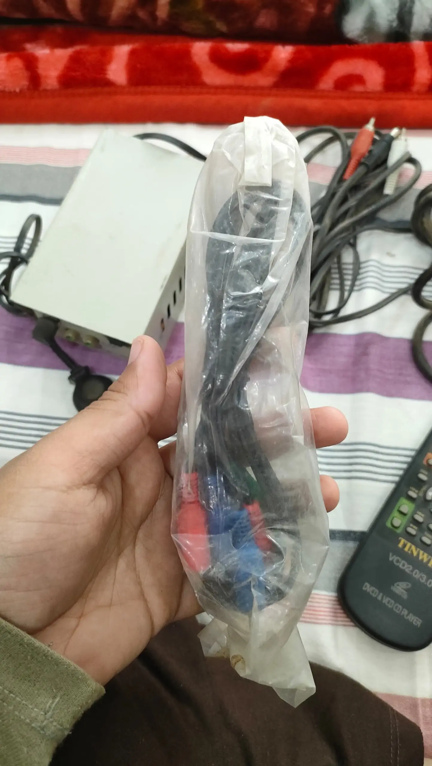 Tinwe CD player with lot of Free Video CD’S