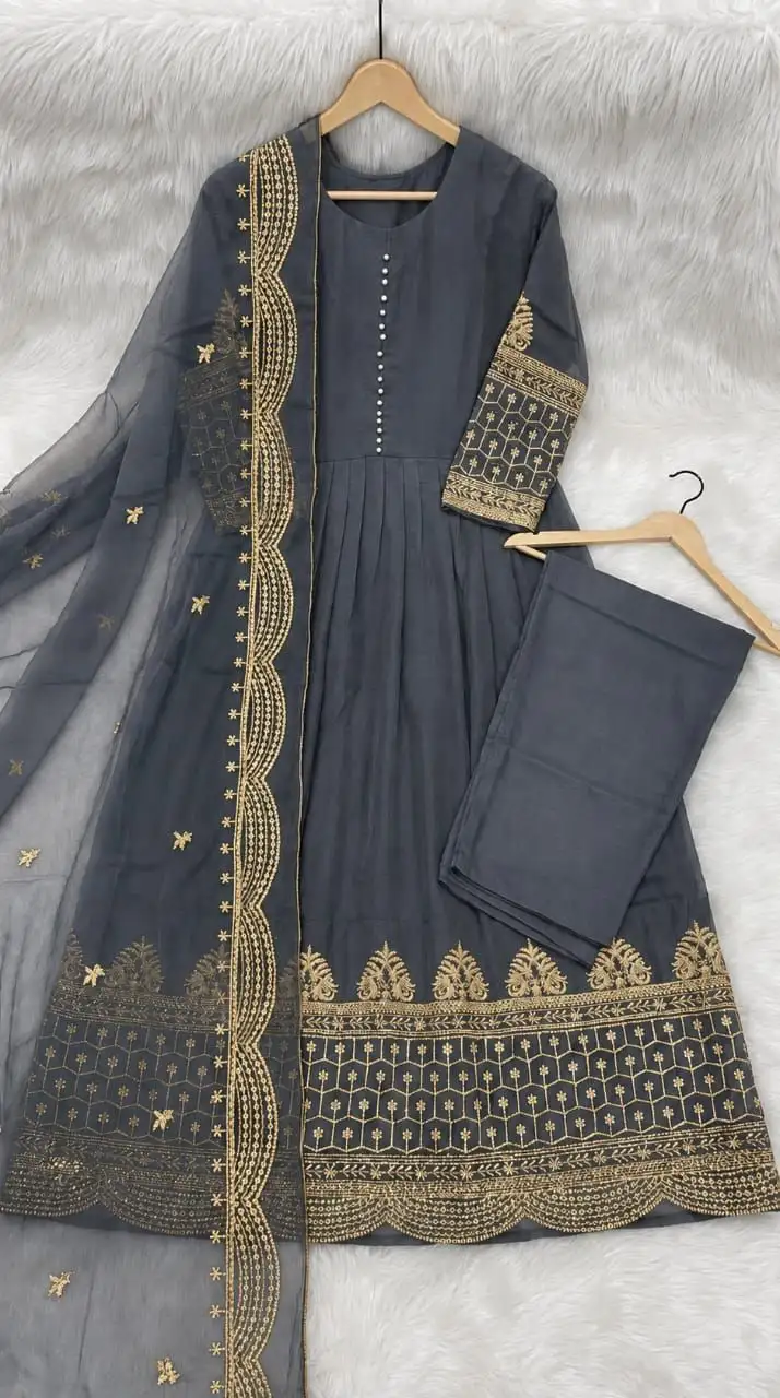 MOST TRENDING SEQUENCE EMBROIDERED MAXI 3 PEACE DRESS ✨