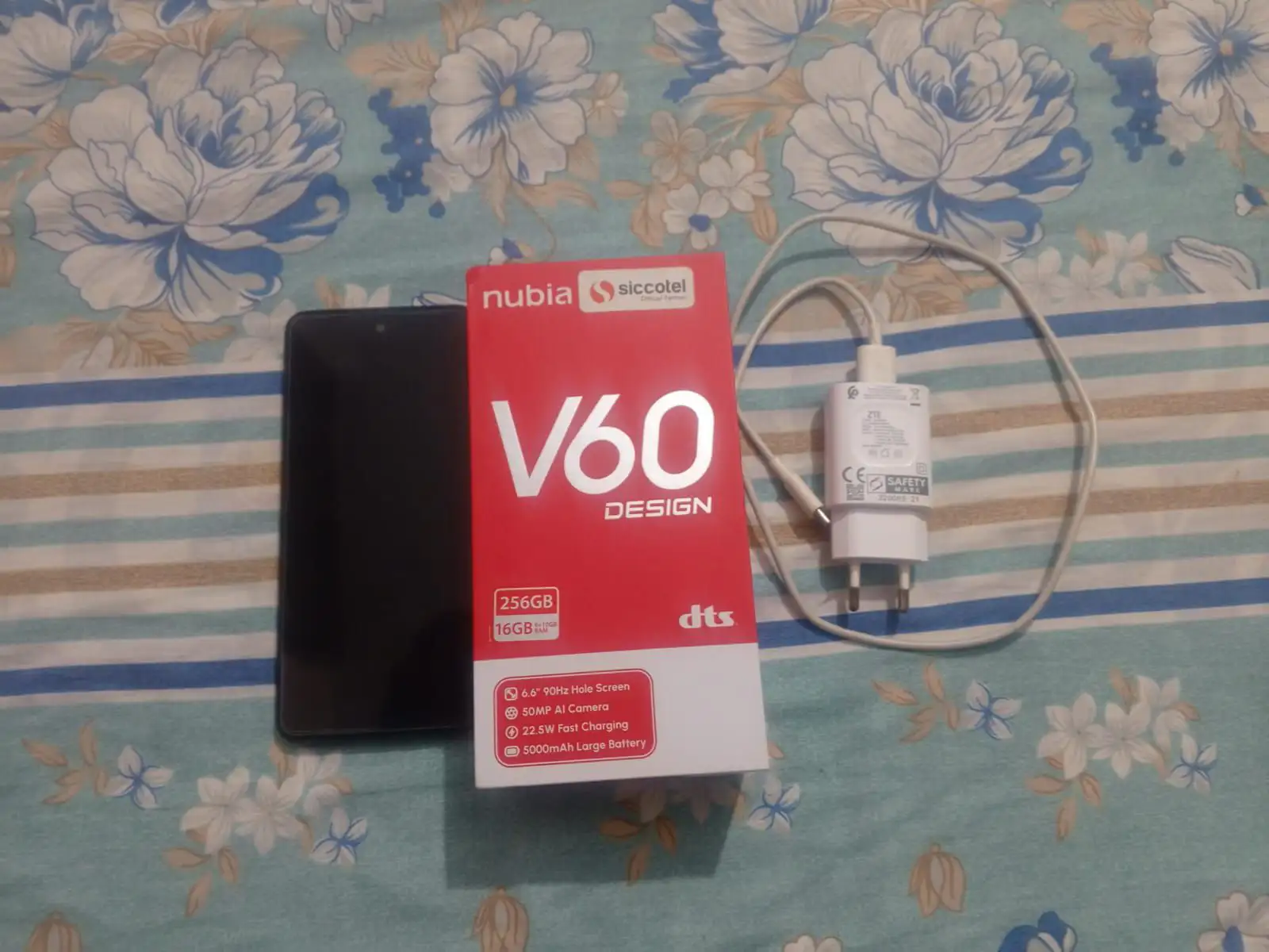 Nubia V 60 Design 16 GB 256 GB