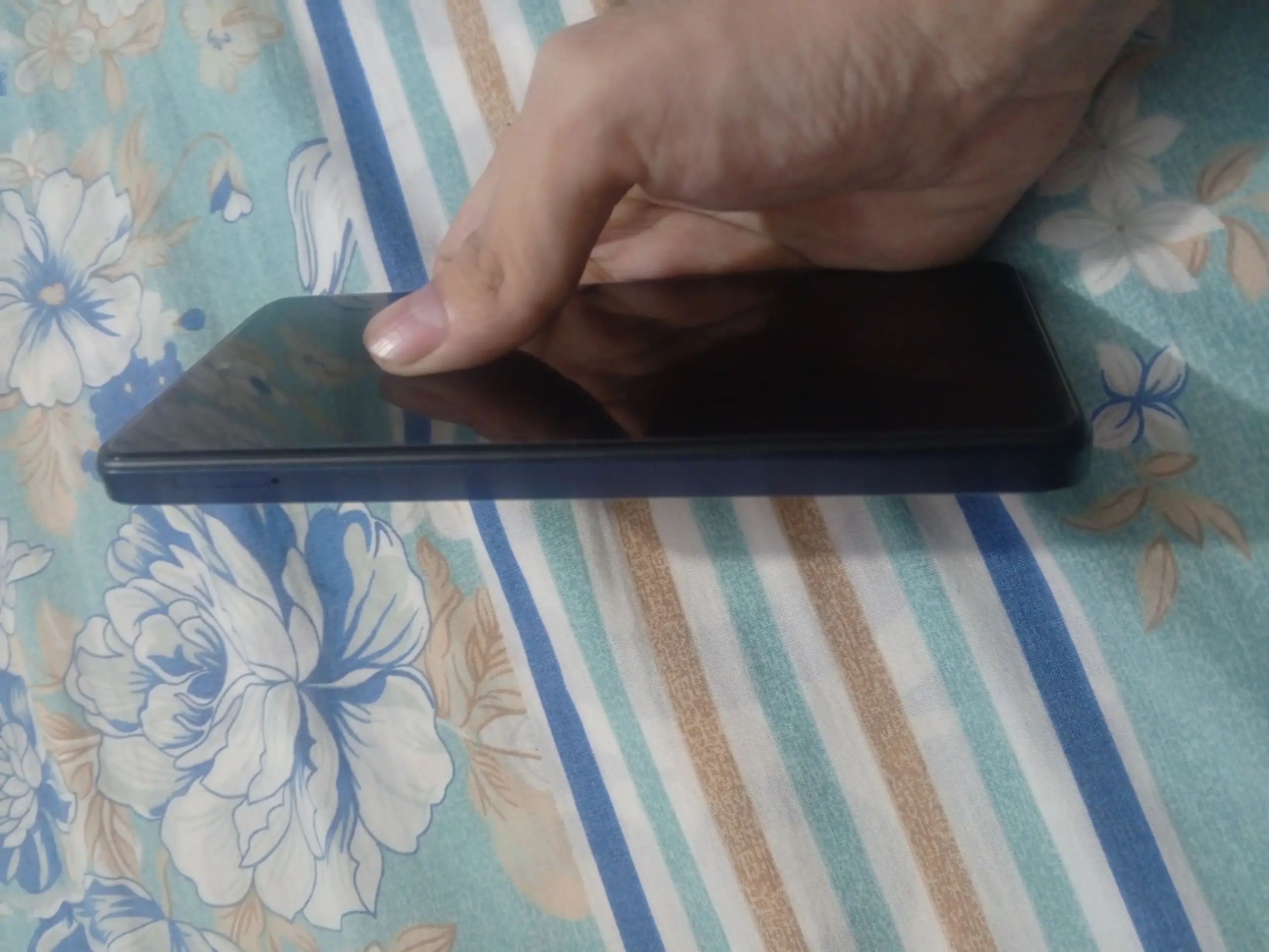 Nubia V 60 Design 16 GB 256 GB