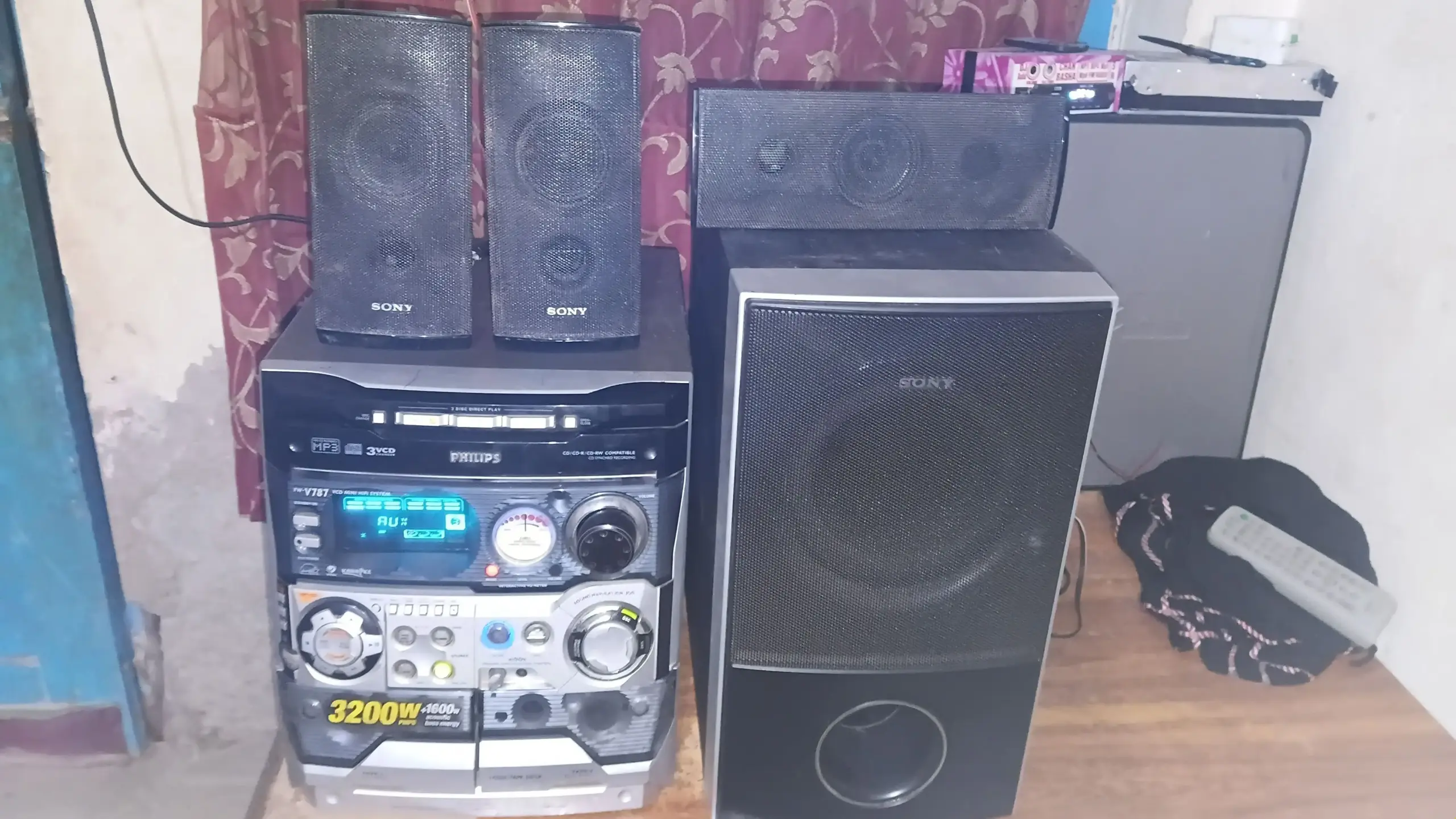 Philips FW-V787 HiFi System