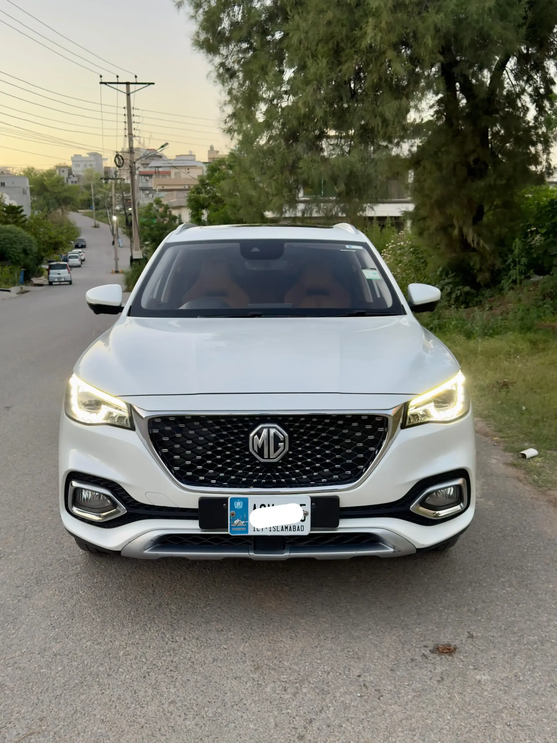 MG HS Trophy Edition