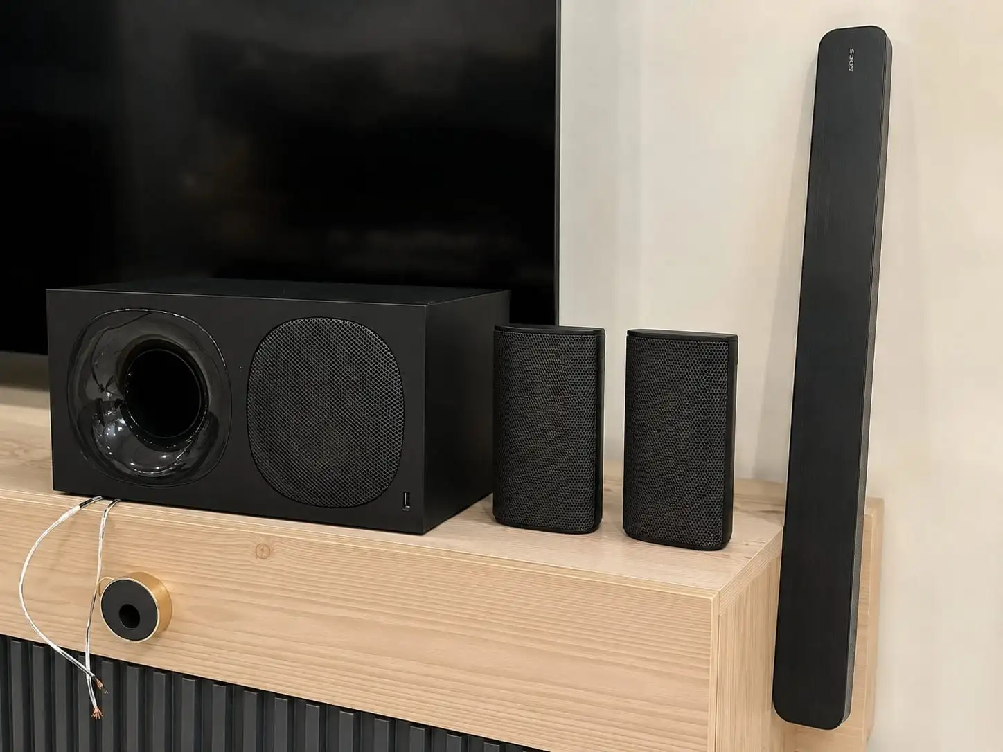 Sony Cinema Theatre Home Audio System 32 Inch Sound Bar with Subwoofer & 2 Mini Speakers