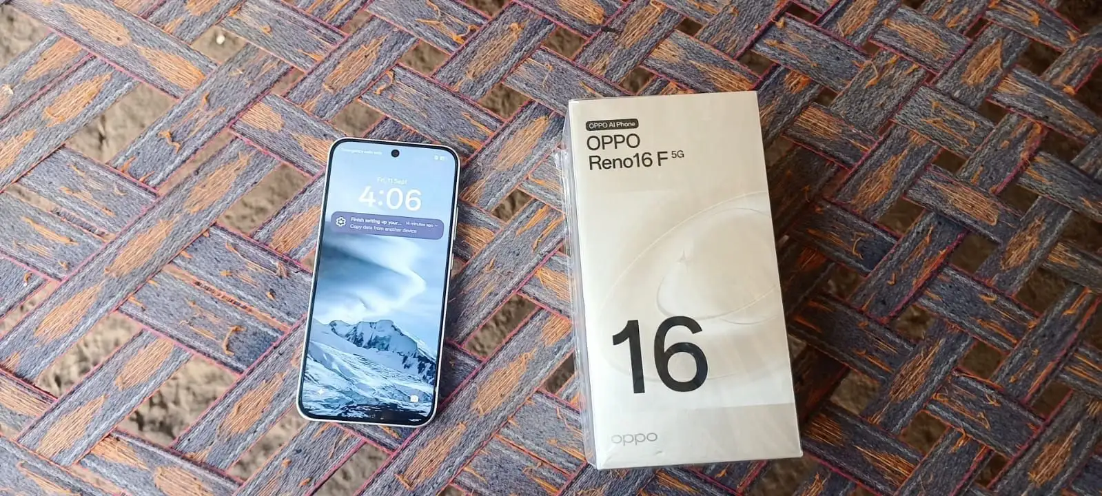 Oppo Reno 16f just box open