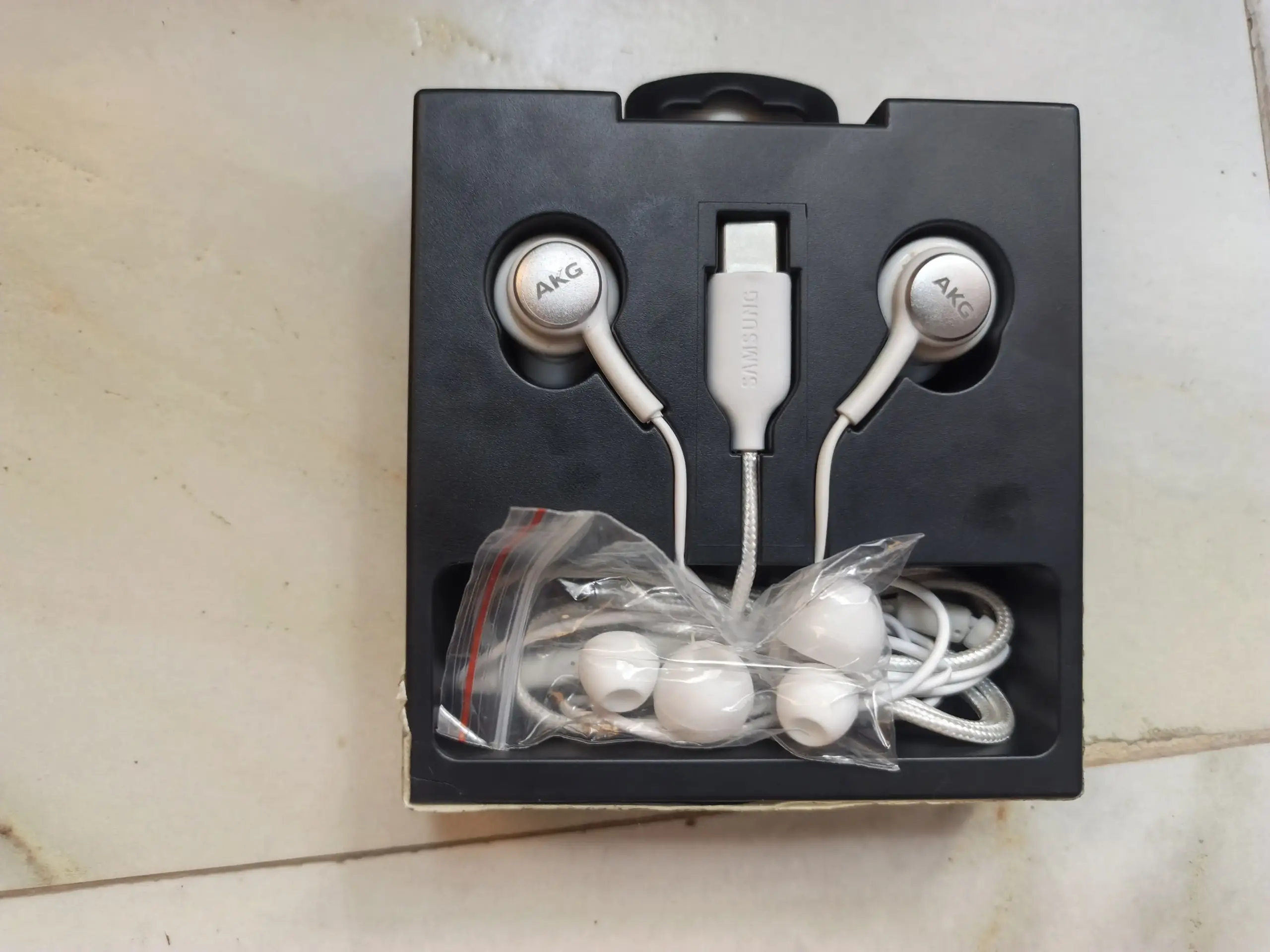 Samsung ANC EARPHONES TYPE C Tuned by AKG