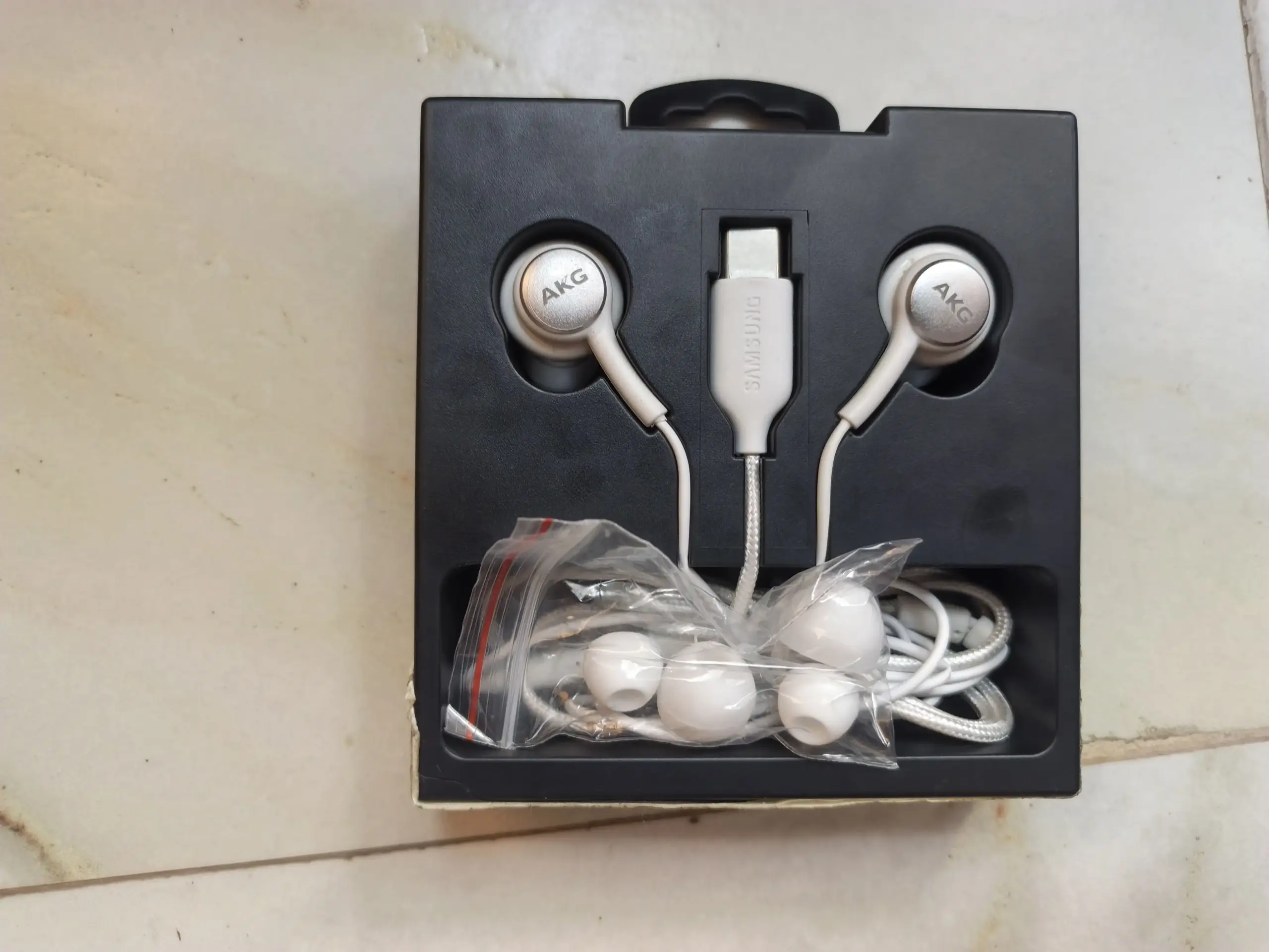 Samsung ANC EARPHONES TYPE C Tuned by AKG