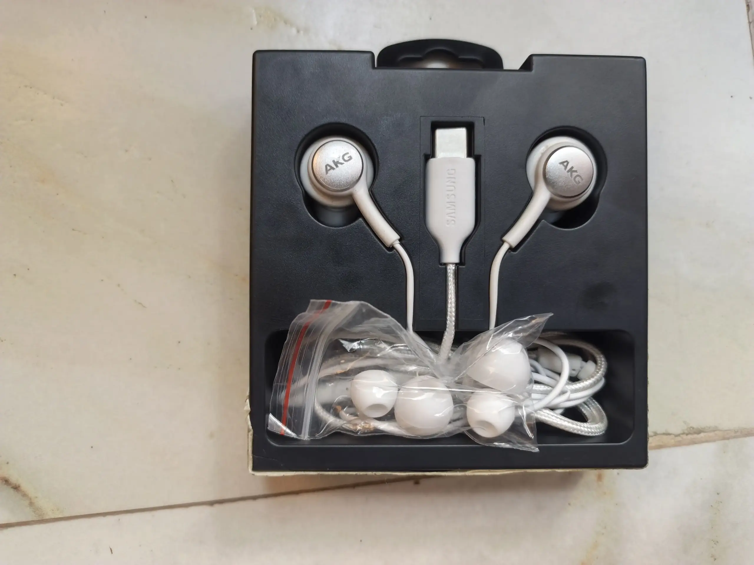 Samsung ANC EARPHONES TYPE C Tuned by AKG