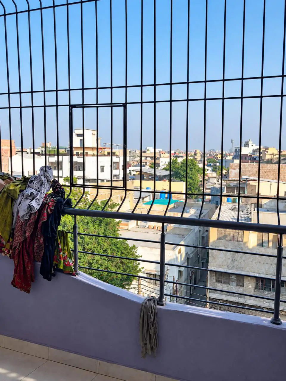Flat for urgent sale (with roof top)