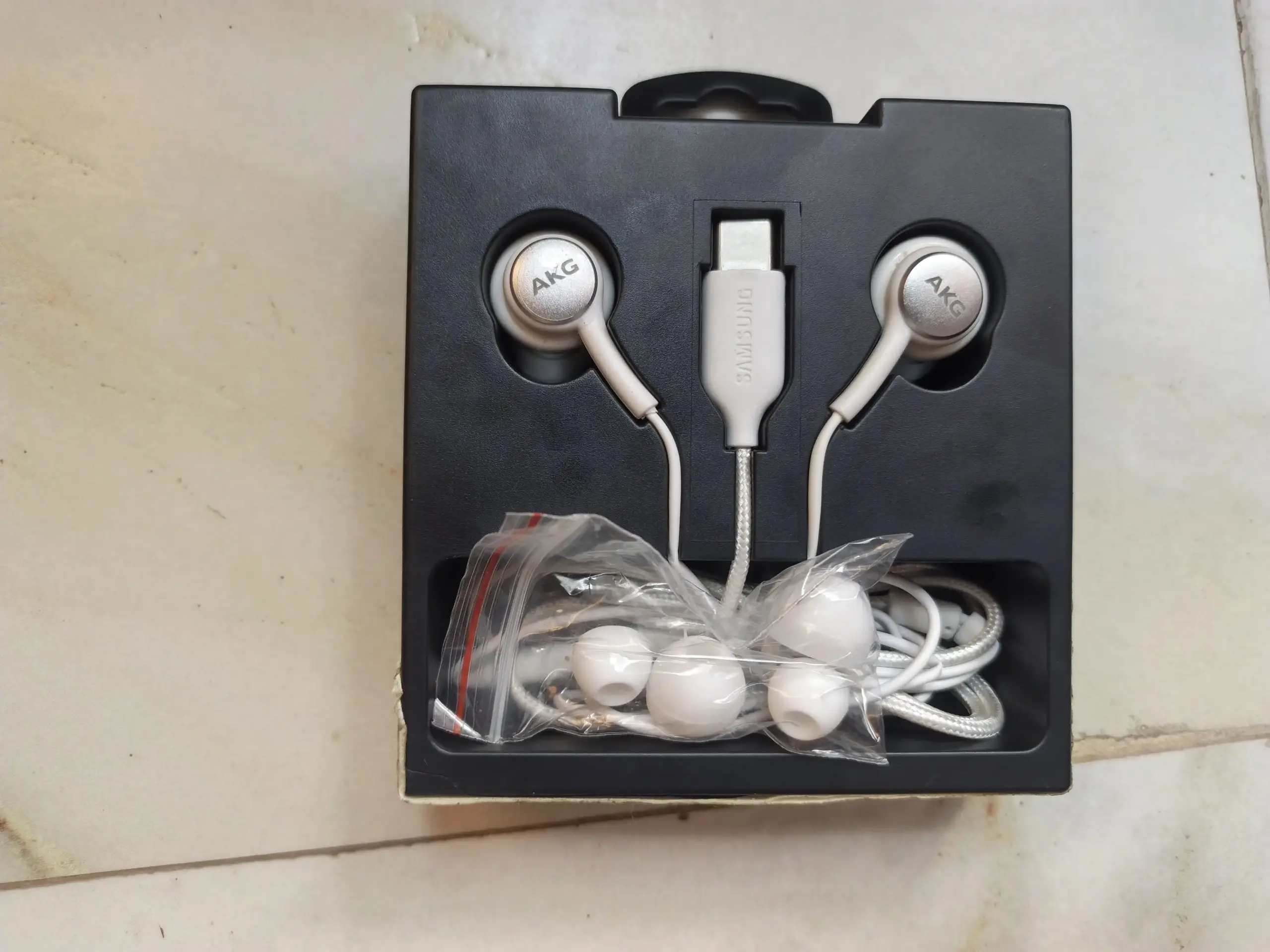 Samsung ANC EARPHONES TYPE C Tuned by AKG