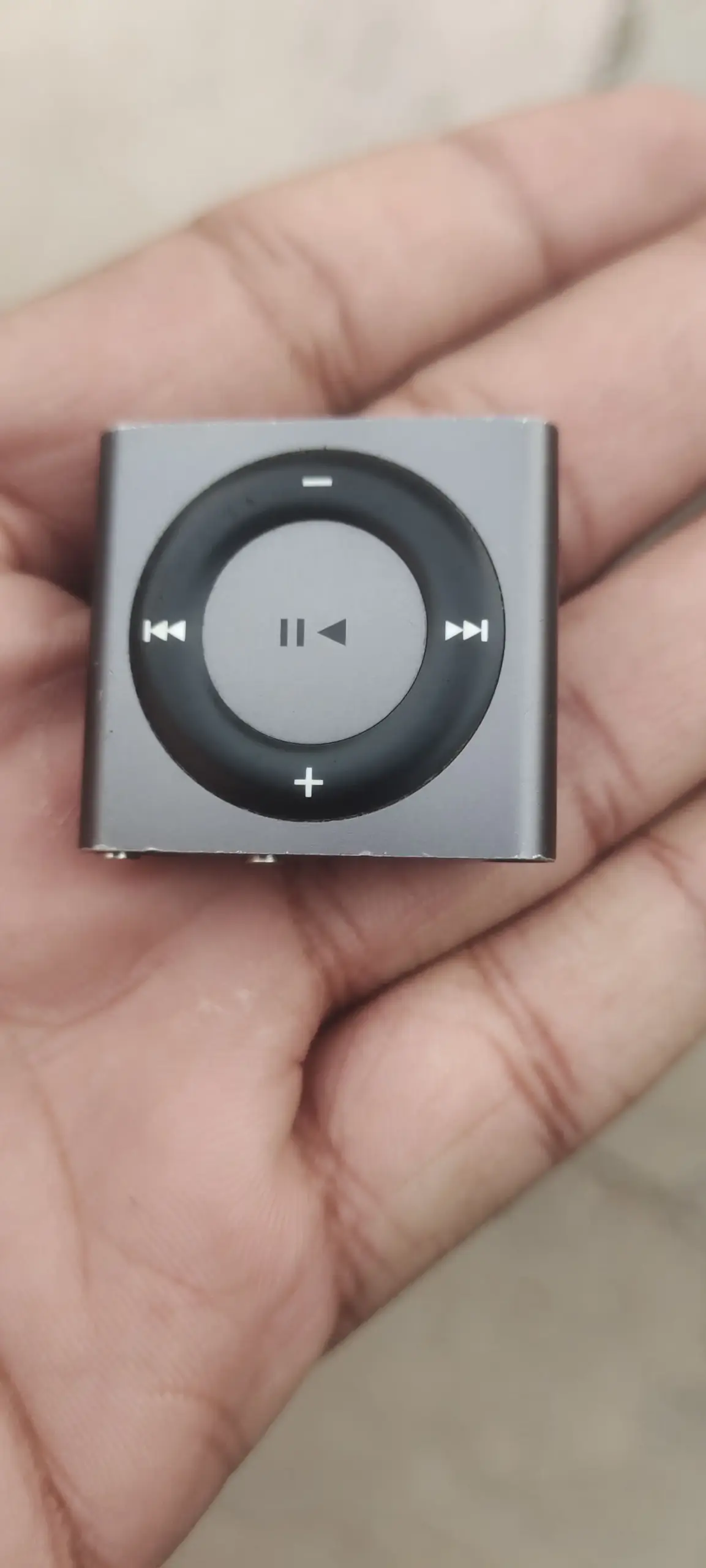 Ipod shuffle 4th generation